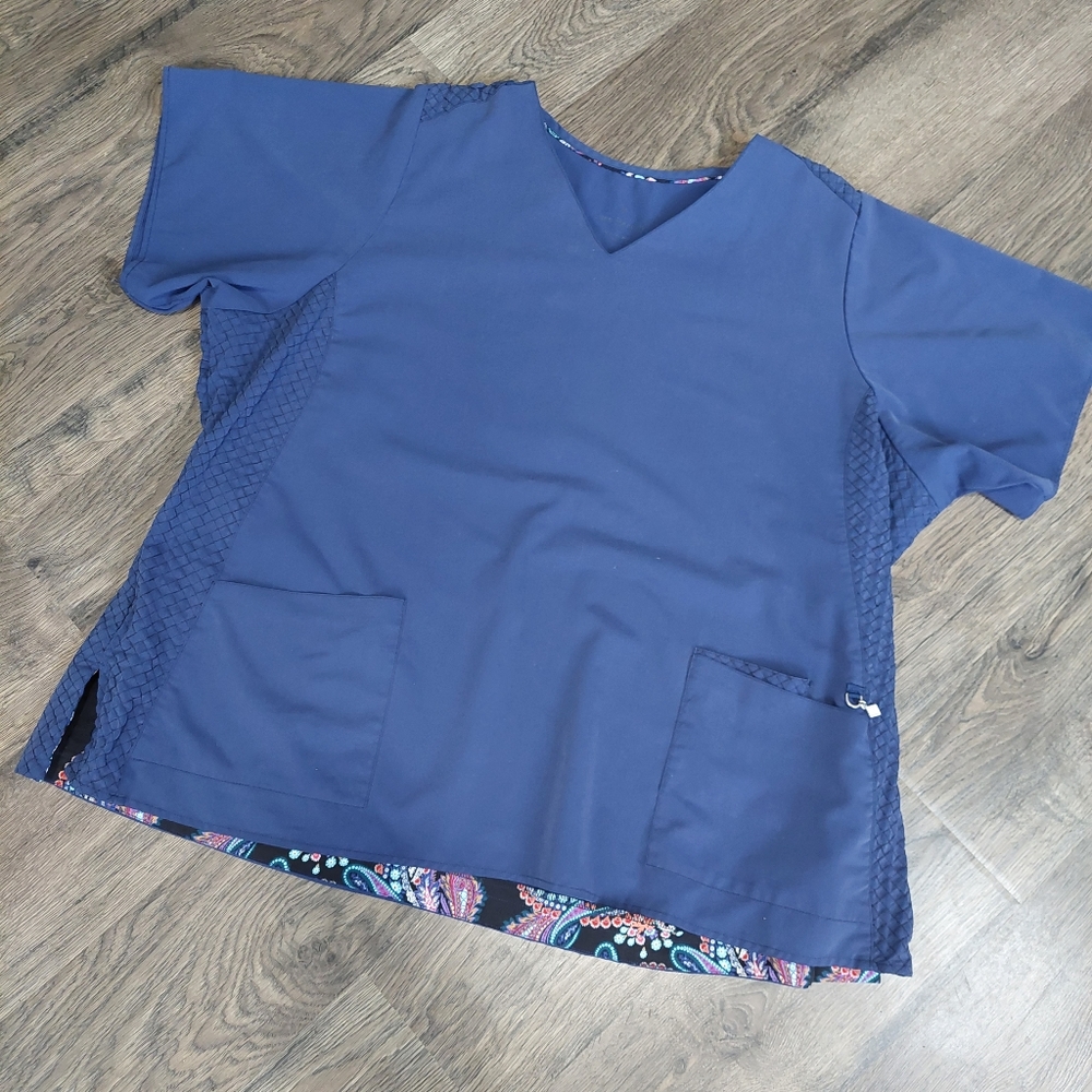 Vera Bradley‎ 3x Navy floral scrub shirt